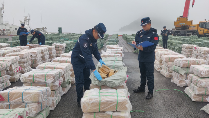 《环球时报》记者探访海上缉私一线