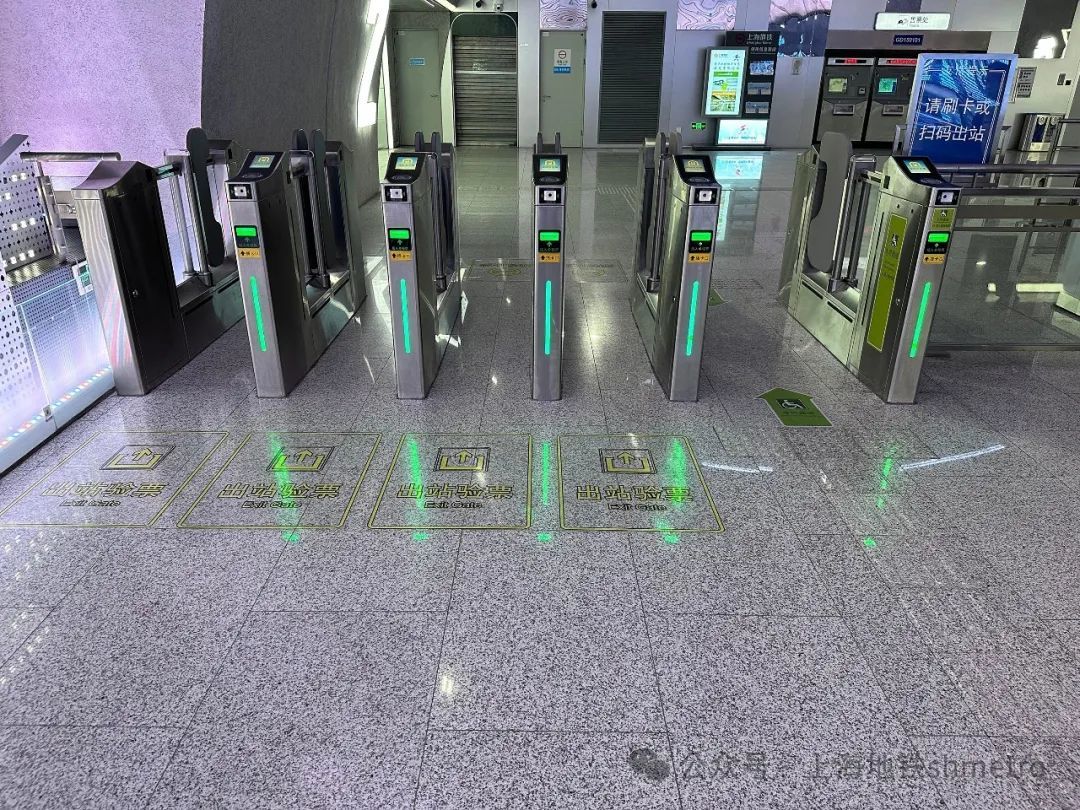 上海地铁3站开始试点“闸机常开门”