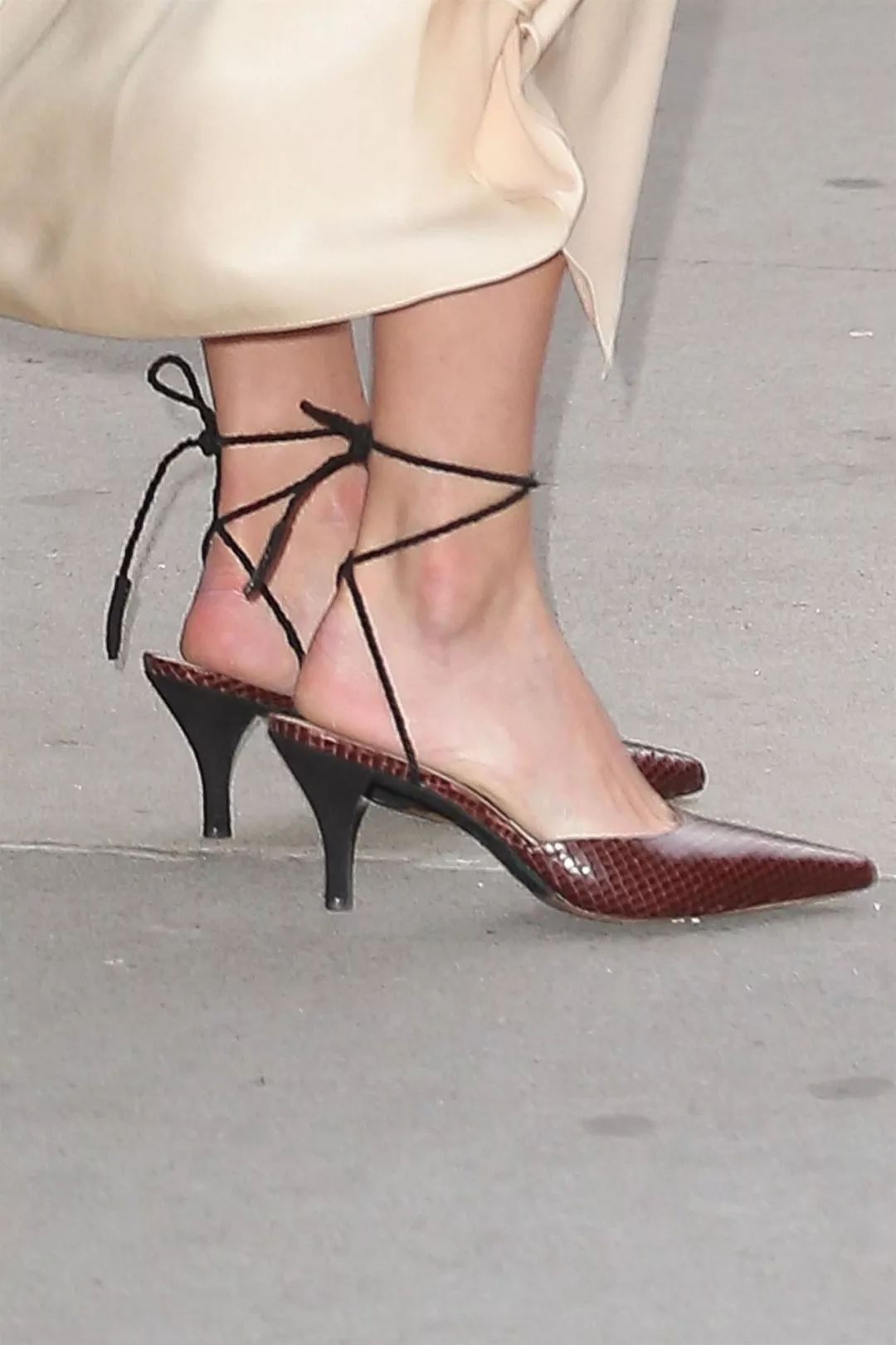 温馨提示你的恨天高平底鞋已下线刘雯宋茜4cm冰块根忒火