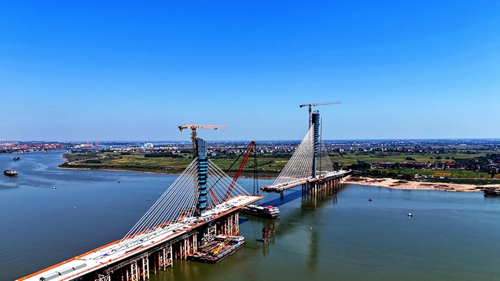 江西赣江新区：汇贤大桥建设加速推进
