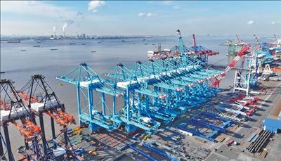 上海崇明区长兴岛：一座岛变身世界级造船基地