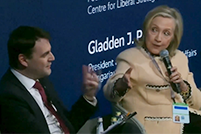 希拉里与捷克副总理上演言语冲突